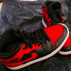 Jordan 1 Mid Banned Hi-Top. 2020 collection 100% authentic. Worn once.